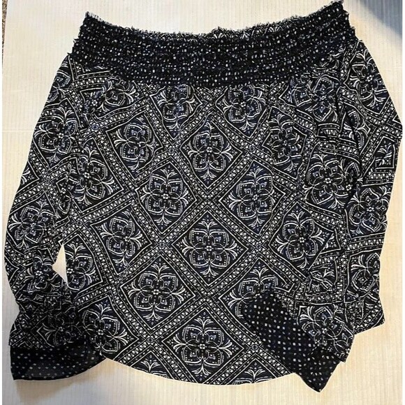 White House Black Market Tops - White House Black Market Top M Blue Paisley Off Shoulder Bell Sleeves Bohochic
